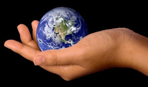 Uniti in rugaciune sau meditatie pentru pamant